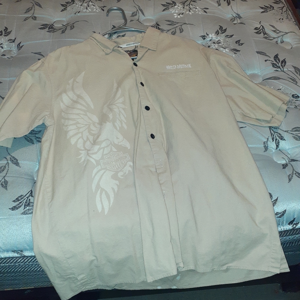 Harley-Davidson shirt